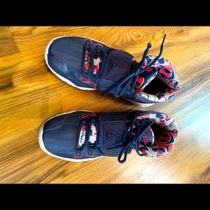 Mens Kyrie Basketball Shoes